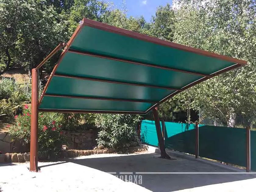 tettoia per auto da giardino